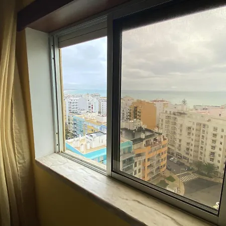 Charming With Sea View In 70 M² Apartment
