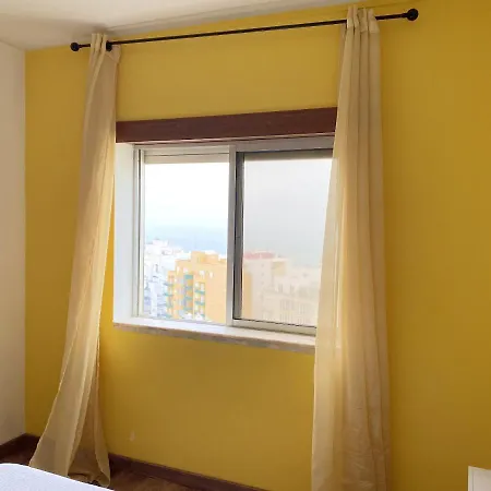 Charming With Sea View In - 70 M² * Armacao de Pera