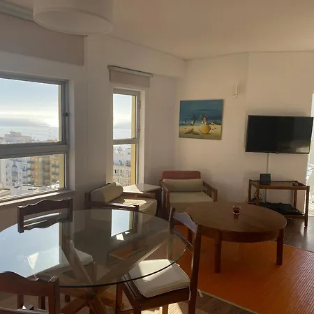 Charming With Sea View In - 70 M² דירה